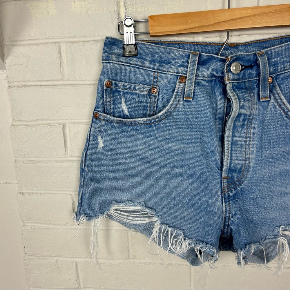 Levi’s Distressed Denim Cutoff Shorts Size 27 - Picture 5 of 11